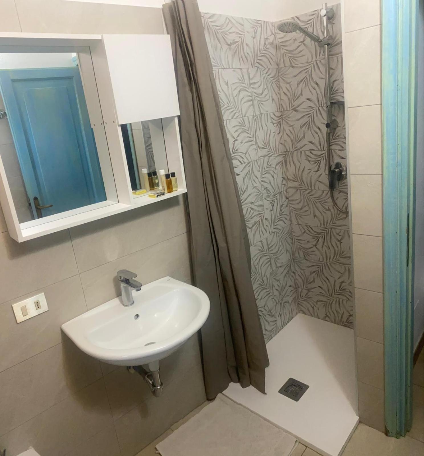 Oasi Apartment San Teodoro  Bagian luar foto