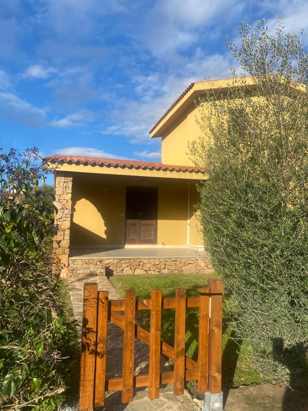 Oasi Apartment San Teodoro  Bagian luar foto