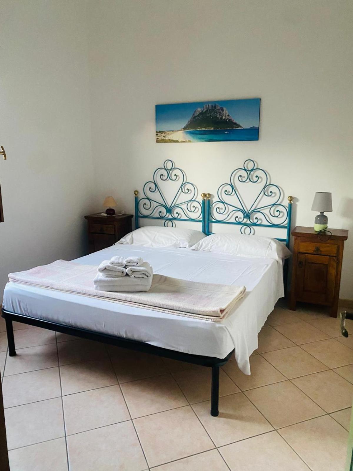 Oasi Apartment San Teodoro  Bagian luar foto