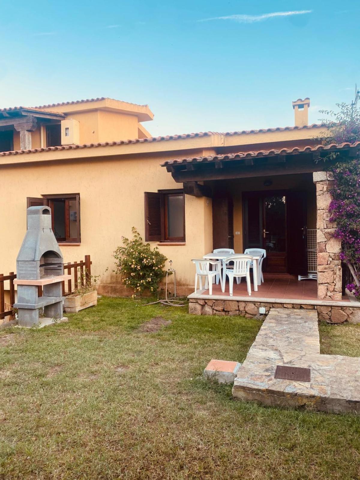Oasi Apartment San Teodoro  Bagian luar foto
