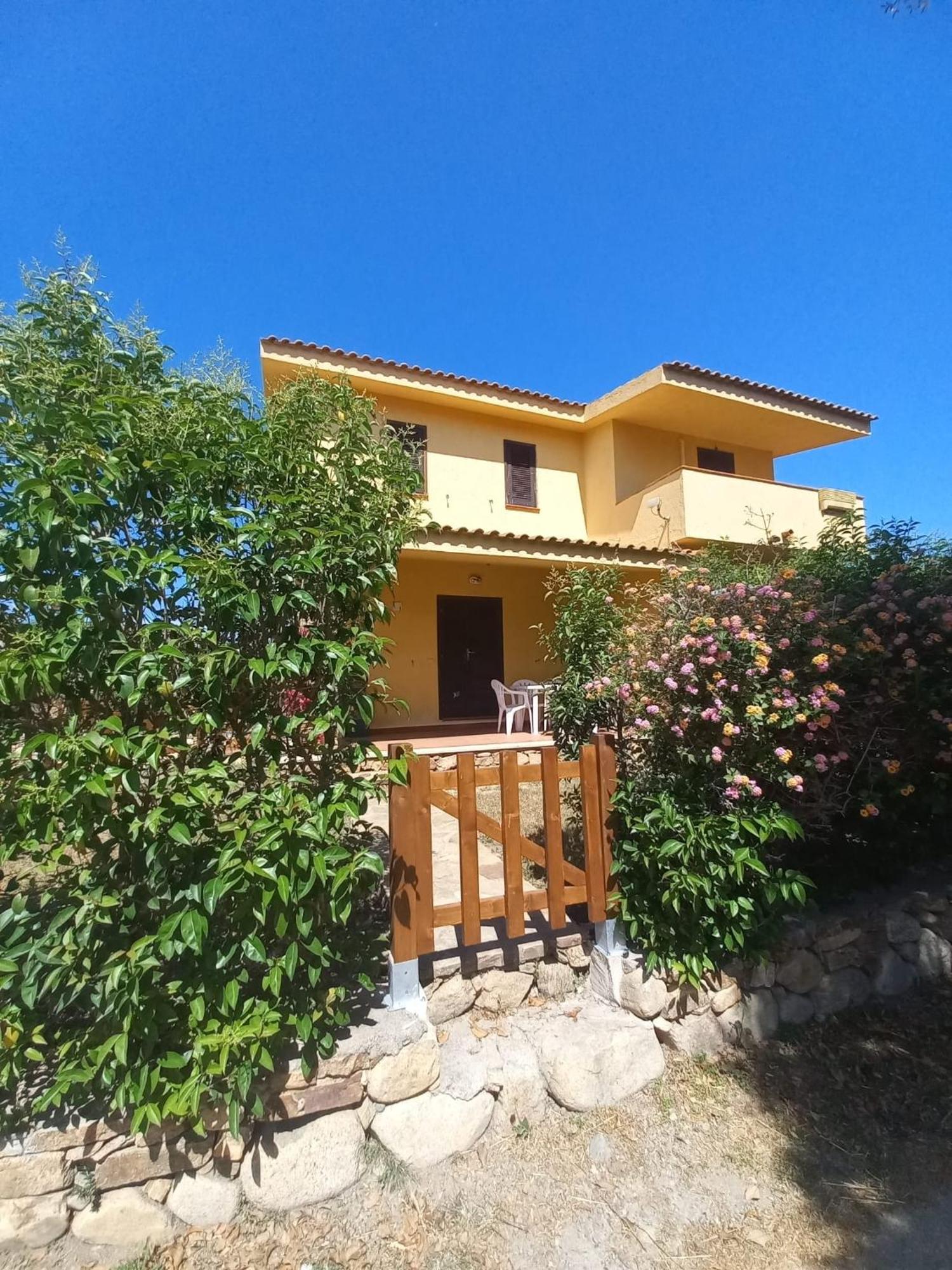 Oasi Apartment San Teodoro  Bagian luar foto