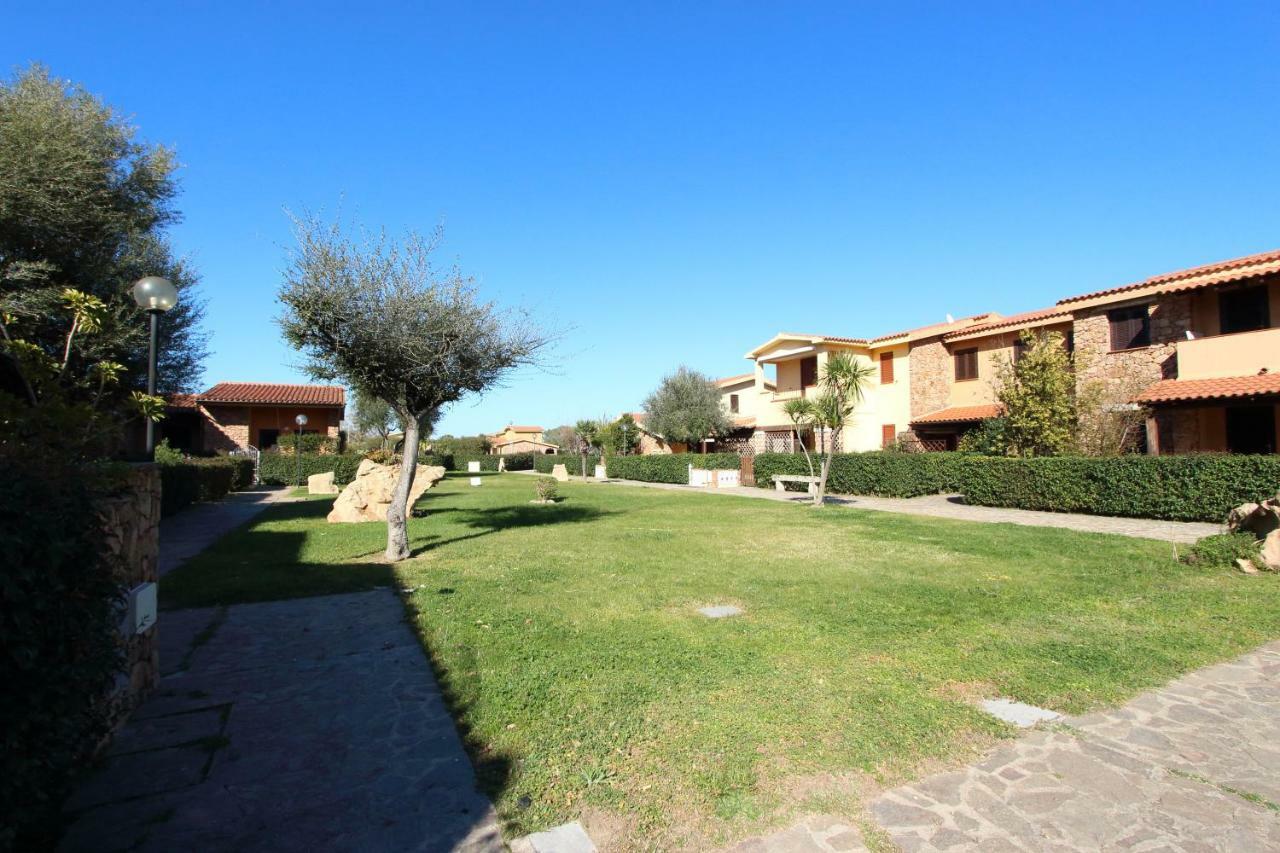 Oasi Apartment San Teodoro  Bagian luar foto